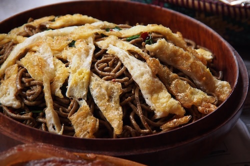 ブータンの蕎麦料理